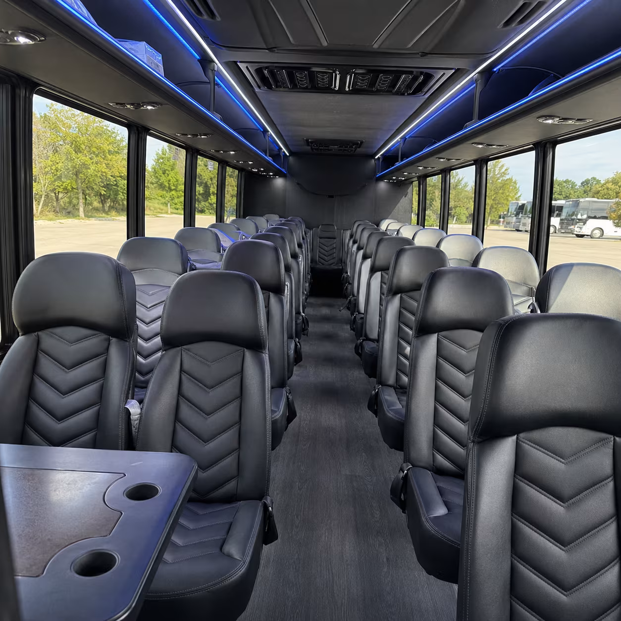 guest shuttles to wilson estate vineyards and wedding venues around lansing