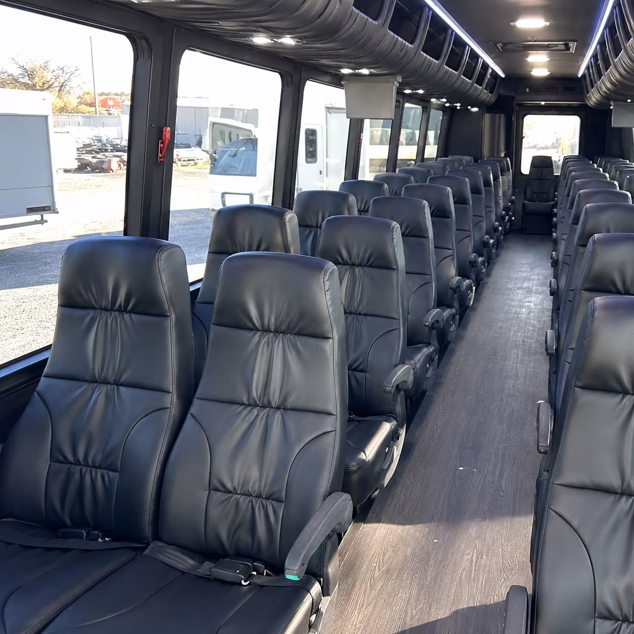 lansing airport shuttle bus rentals for private groups