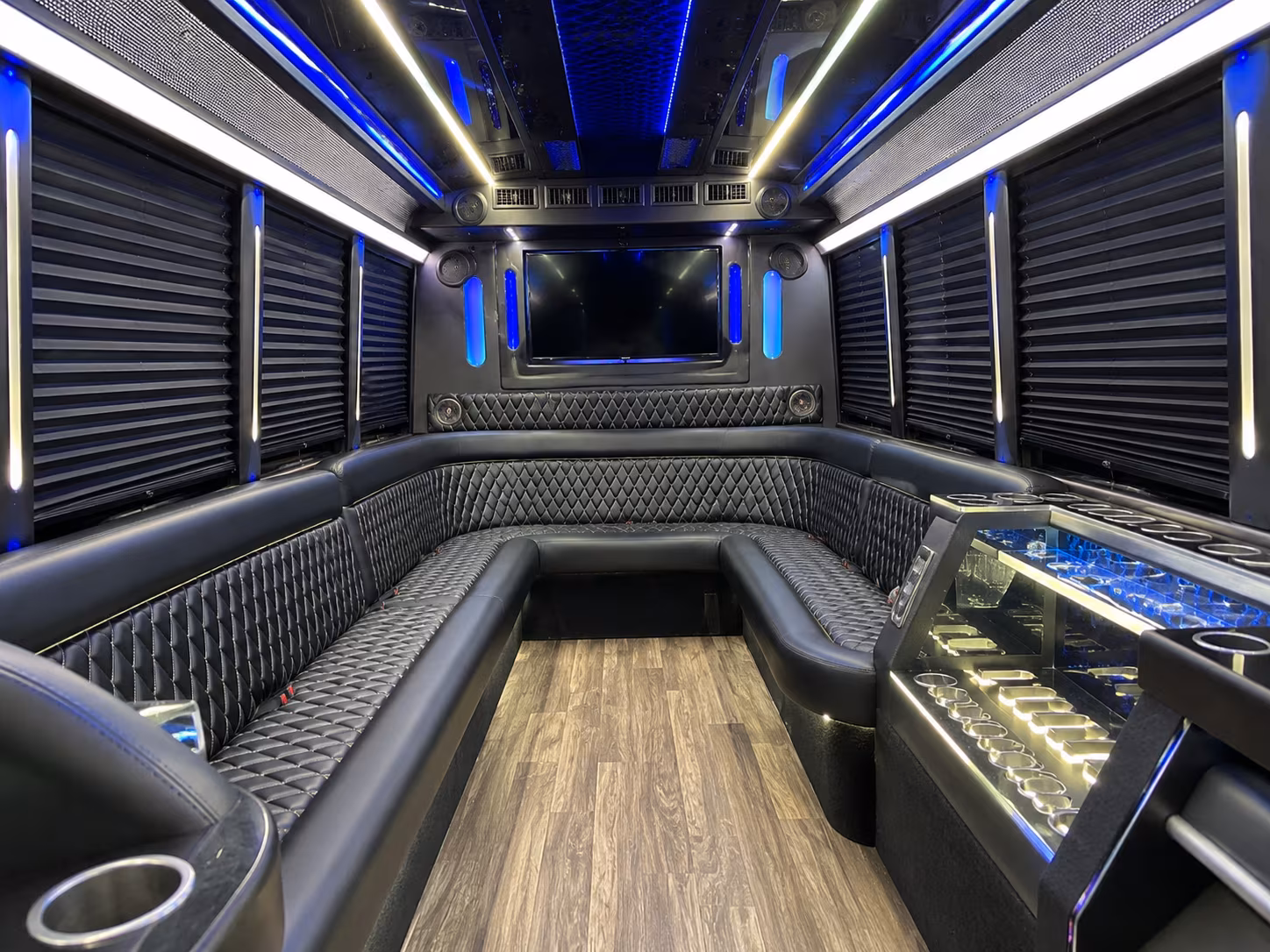 rent a lansing prom party bus or charter bus today