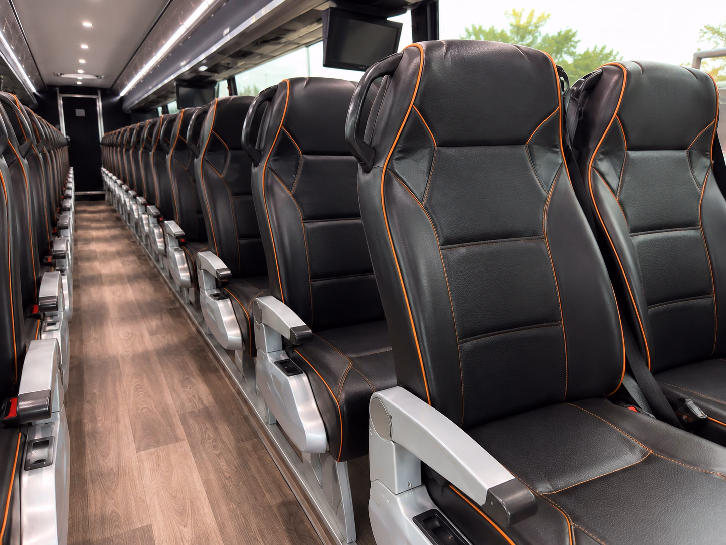 shuttle services for airline crews and airport staff in lansing